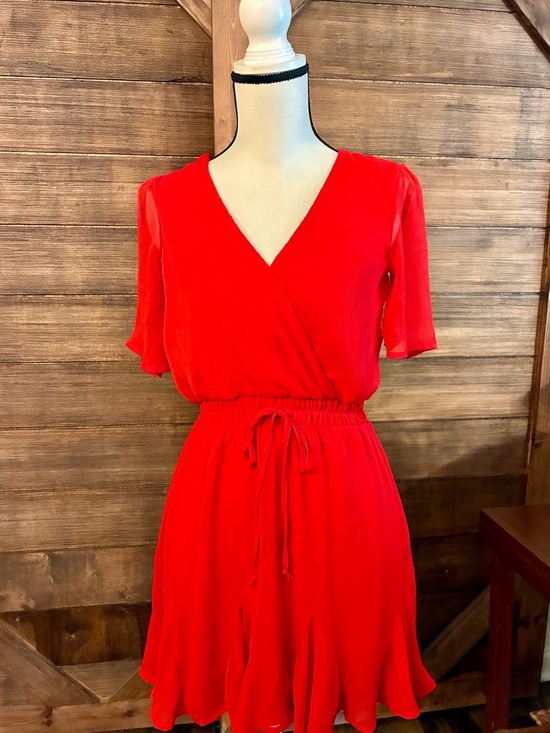 Mi Ami Dresses & Skirts - V-Neck Red Elastic Waist Mini Dress
